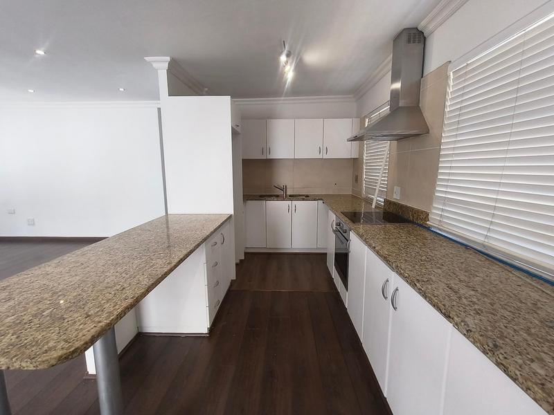 To Let 4 Bedroom Property for Rent in Table View Western Cape